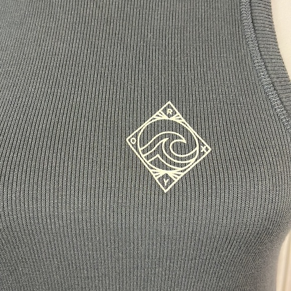 Roxy swing tank - Picture 3 of 12